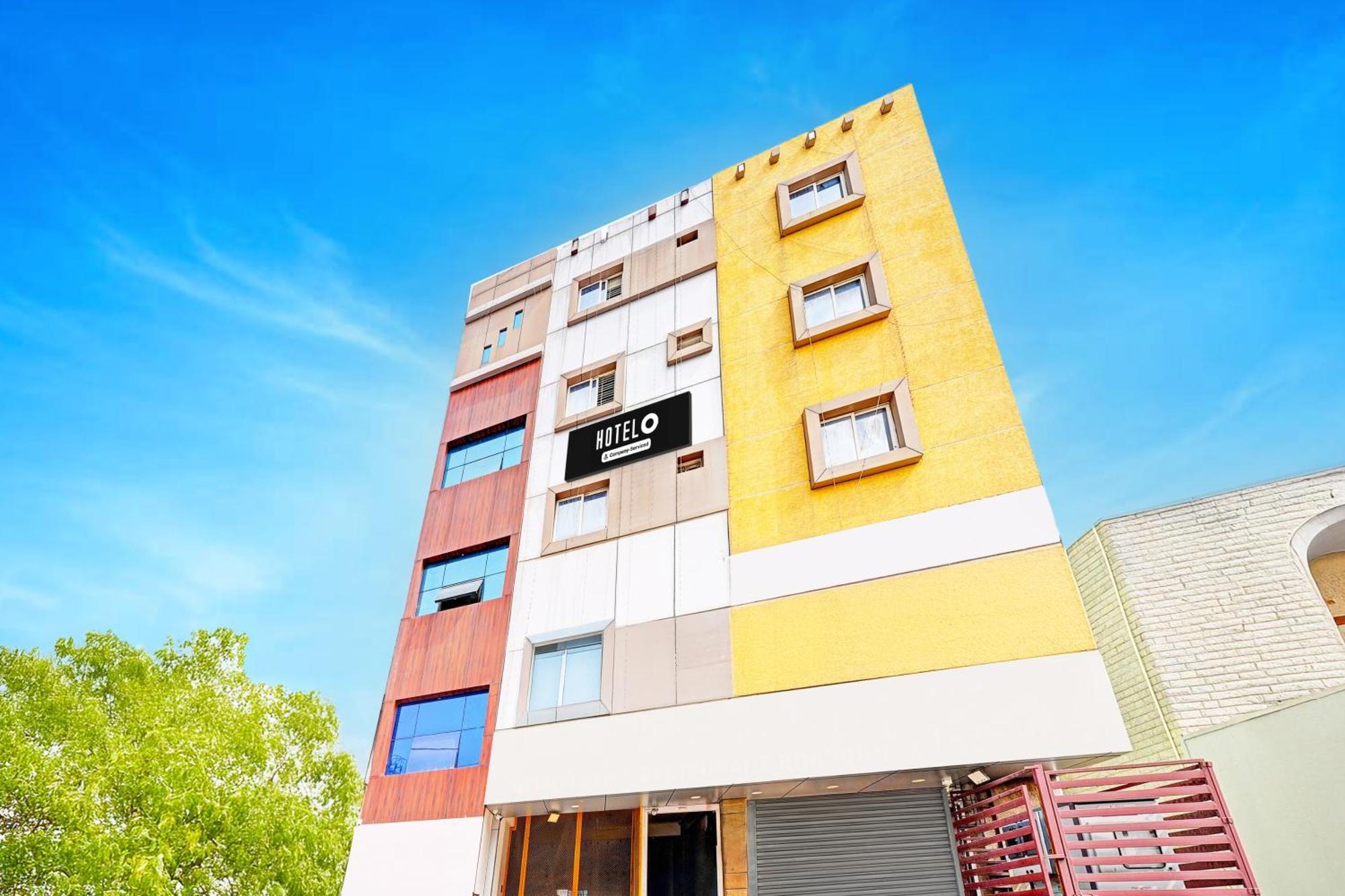 Super Hotel O Srigandhakavalu Formerly Chamundeshwari Lodging Jālahalli المظهر الخارجي الصورة